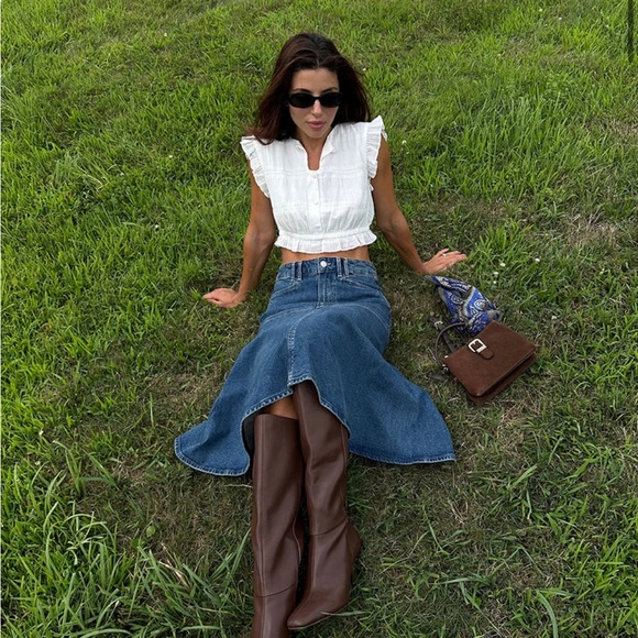 Meet your Posher, Rachel - Picture 1 of 1